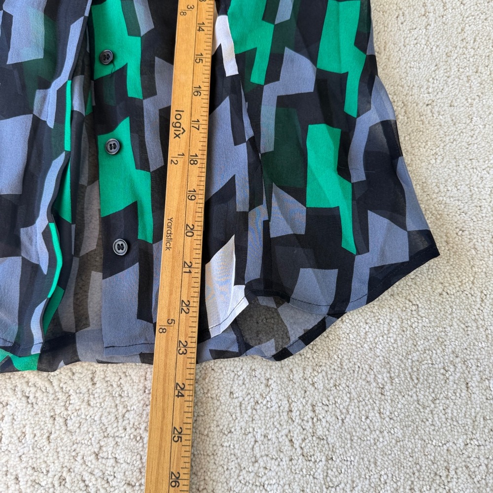 Diane von Furstenberg Blouse Women 6 Green Geometric Silk Chiffon Button Down - Picture 9 of 10
